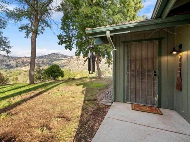 38570 Rustic Ln, Squaw Valley, CA 93675 | MLS #648294