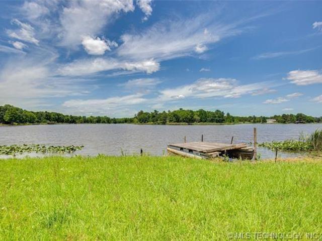 3859 W Lake