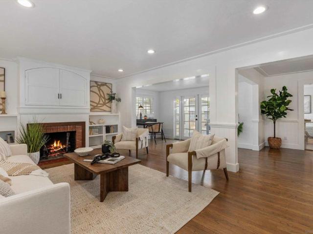 3853 Narragansett Ave