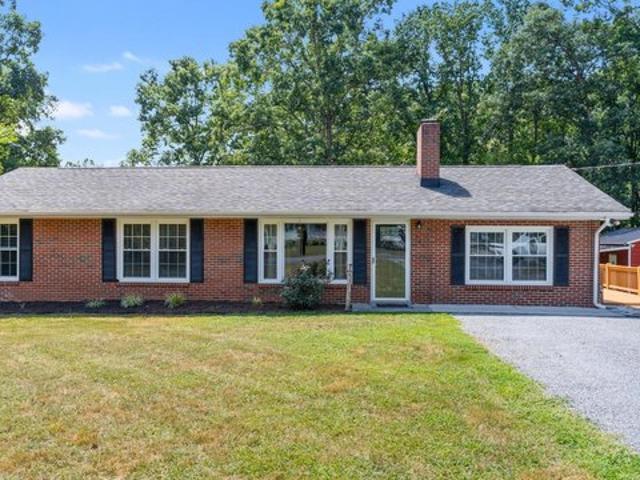 385 Keatts Rd, Gretna, VA 24557