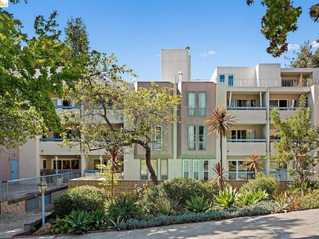 385 Jayne Ave 105