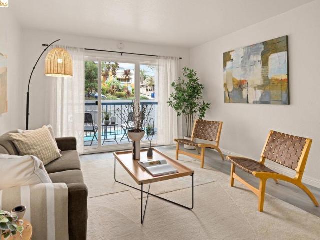 385 Jayne Ave 109