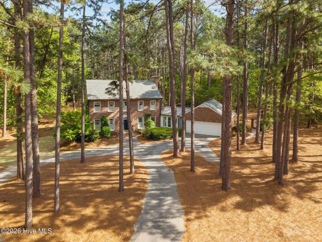 385 Lake Dornoch Drive