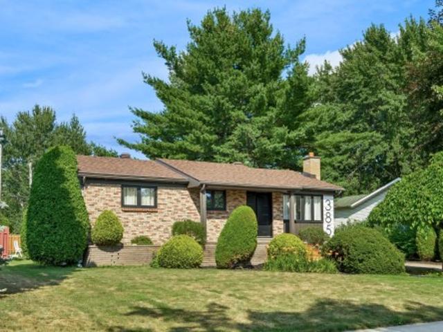 385 Rue Auger, Beloeil, QC, J3G 2R6 house for sale | Listing ID 14151 | Royal LePage