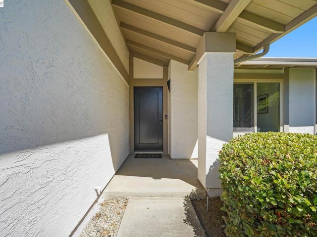 38660 Moore Dr