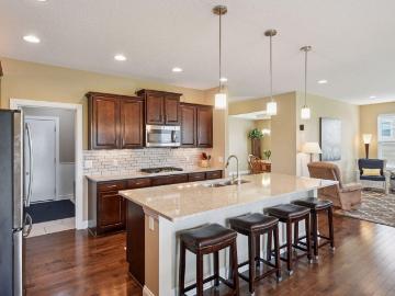 3866 Founders Path, Chaska, MN