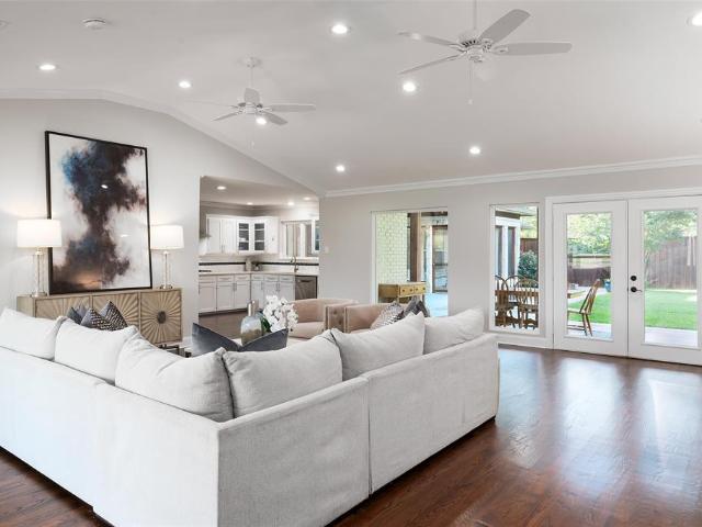 3867 Beutel Court