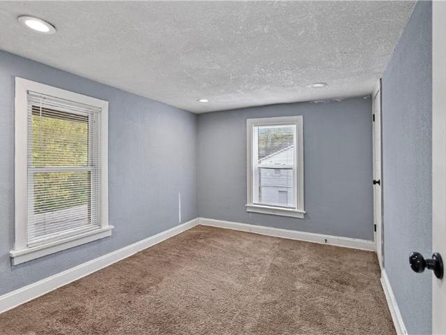 3868 E 59th St, Kansas City, MO 64130 | MLS #2612