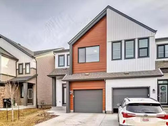 3869 Chrustawka Place Sw, Edmonton, AB, T6W 5B2 house for sa.