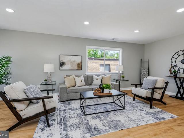 3861 Manzanita Place # 56E