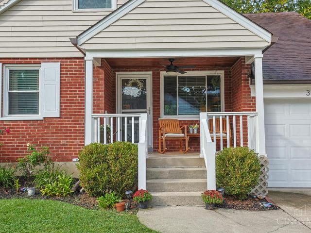 3861 Meadowlark Lane