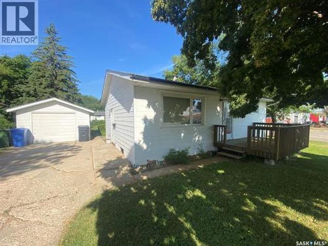 386 4Th Avenue N, Yorkton, SK, S3N 1B6 house for sale | Listing ID SK044217 | Royal LePage
