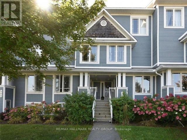 386 Crownridge Drive Ottawa, ON K2M3A4
