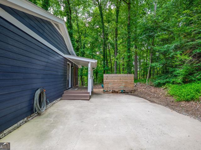 386 Longview Drive