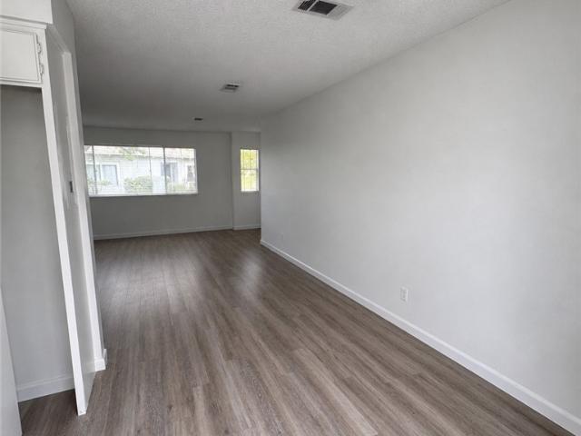 3875 Vista Campana S
