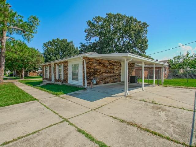 3877 E Loyola Drive