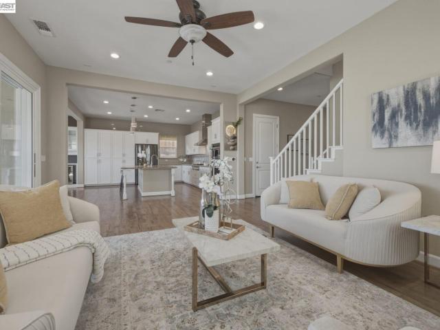 3871 Highpointe Ct