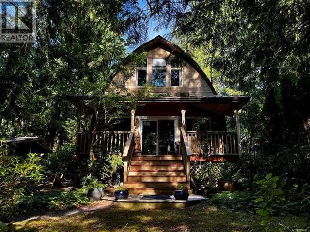 387 Lyngail Pl, Gabriola Island, BC, V0R 1X1 house for sale | Listing ID 1044 | Royal LePage