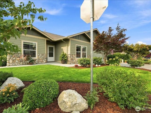 387 Ridgewood Dr