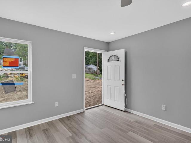 387 Trenton Ave