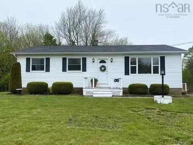 3885 Prospect Road, North Alton, NS, B4N 3V8 house for sale.