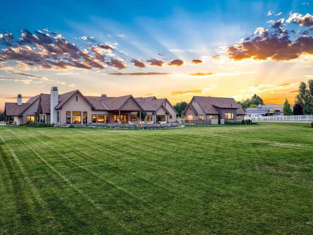 3885 W Gray Teal Ln