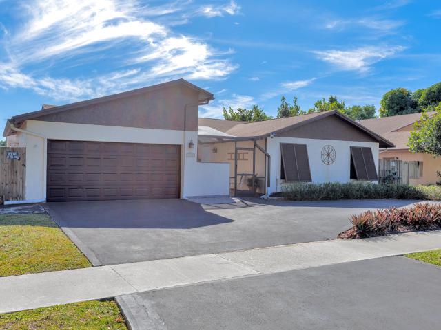 3880 NW 2nd Ct, Deerfield Beach, FL 33442 | MLS #R11156