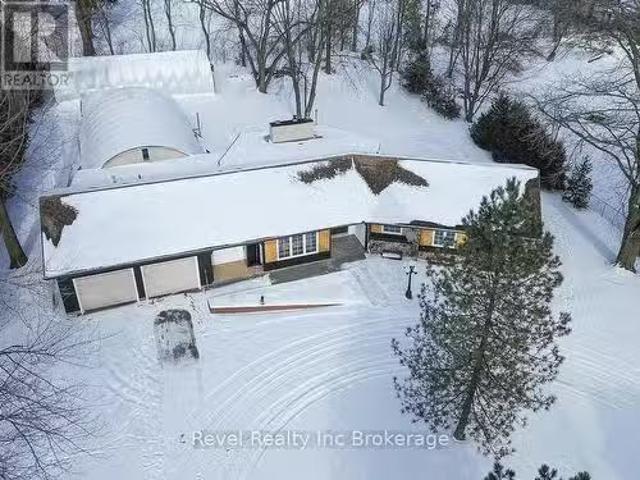 3880 Dundas Street, Thames Centre, ON, N5V 5C6 house for sal.