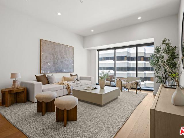 388 Cordova Street 705