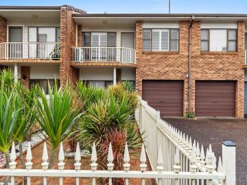 3/88 Denison Street, Hamilton NSW 2303 Townhouse For Rent | Domain
