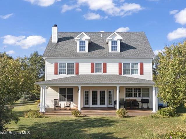 388 Maple Dr, East Chatham, NY 12060