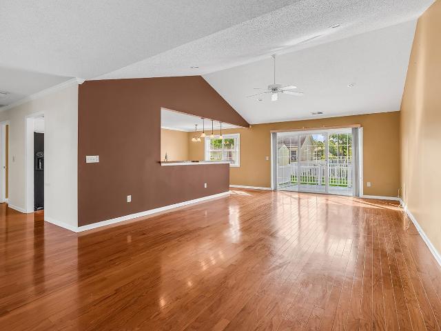 3894 Stillwood Dr