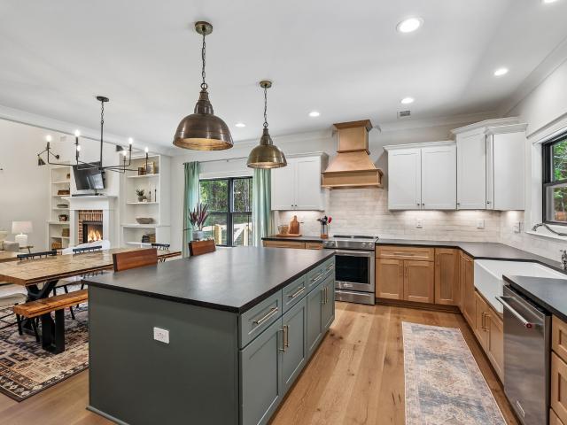 3890 Poplar Hill Rd