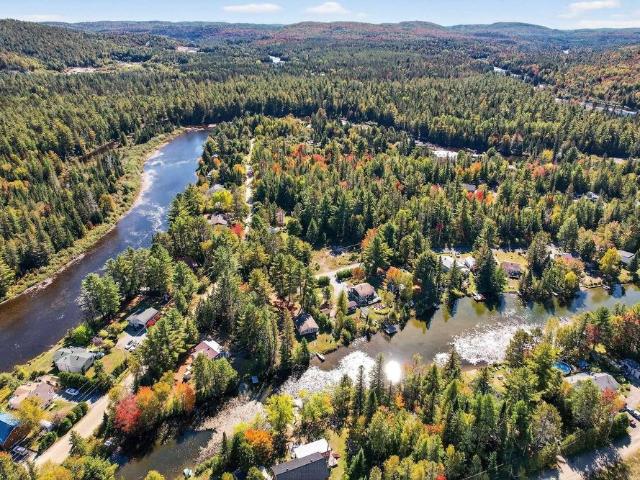 3891 Av. Ouareau