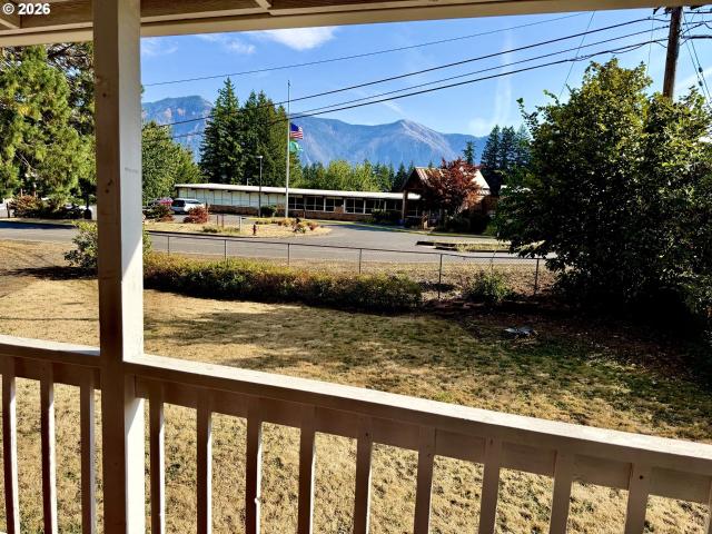 389 nw gropper rd