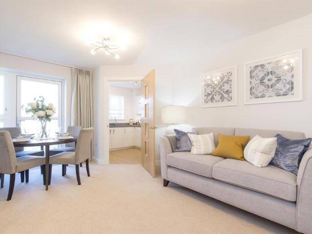 38 44 London Road, Purbrook PO7 1 bed retirement property to rent £1,685 pcm £389 pw