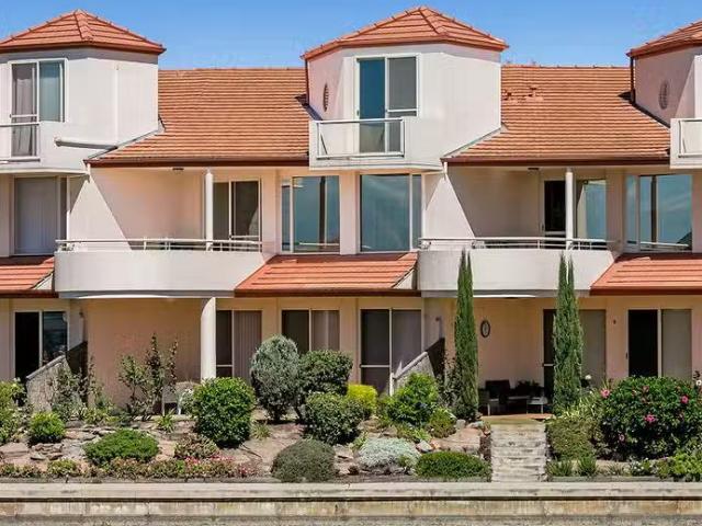 3/8 9 Sunrise Court, West Lakes, SA 5021