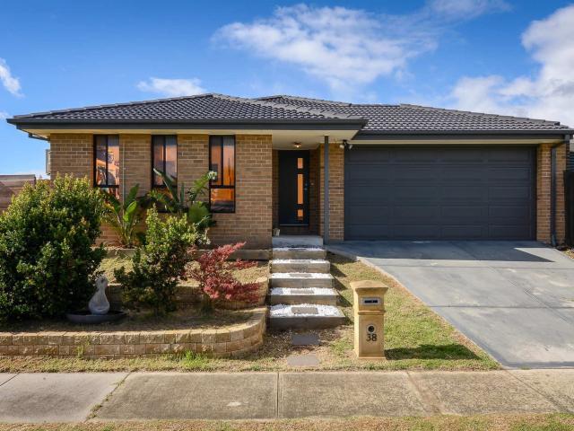 38 Trafford Road, Carrum Downs, VIC 3201