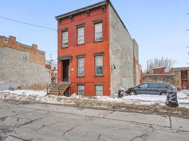 38 Trinity Place
