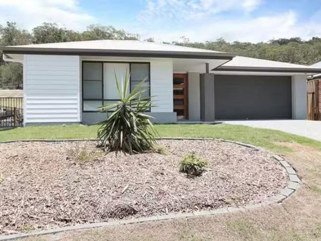 38 Valley Mist Place, Maudsland, QLD 4210 House for Rent