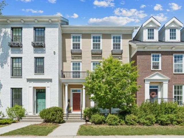 38 Victoria Cross Boulevard Sw, Calgary, AB, T3E 7V2 townhouse for sale | Listing ID A2323 | Royal LePage