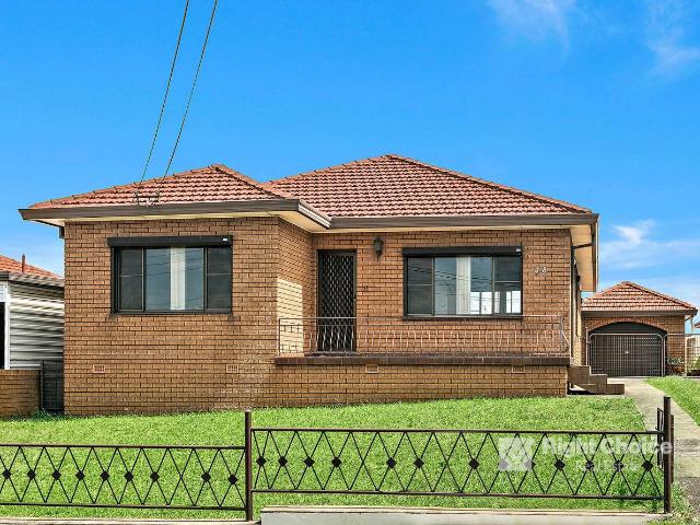 38 Weringa Avenue, Lake Heights