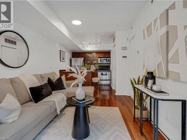 38 Western Battery Road Unit# 632, Toronto, ON, M6K 3N9 townhouse for sale | Listing ID 40821 | Royal LePage