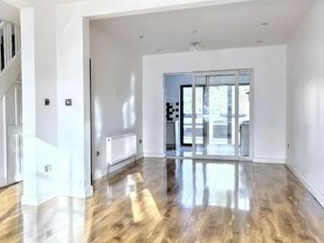 38 Whitton Avenue East, London, UB6 0PZ, United Kingdom | 3 bed duplex for rent #139269958 | Rentberry