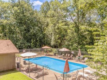 38 Woodlore Cir