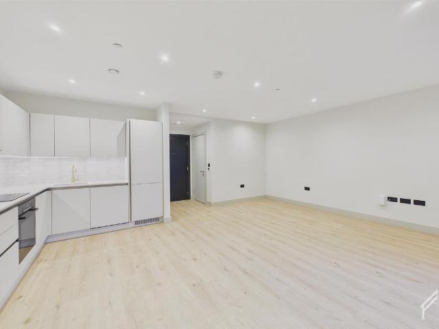 38 Aerodrome Road, Colindale | London NW9, 1 bed flat to rent, £2,200 pcm | PrimeLocation