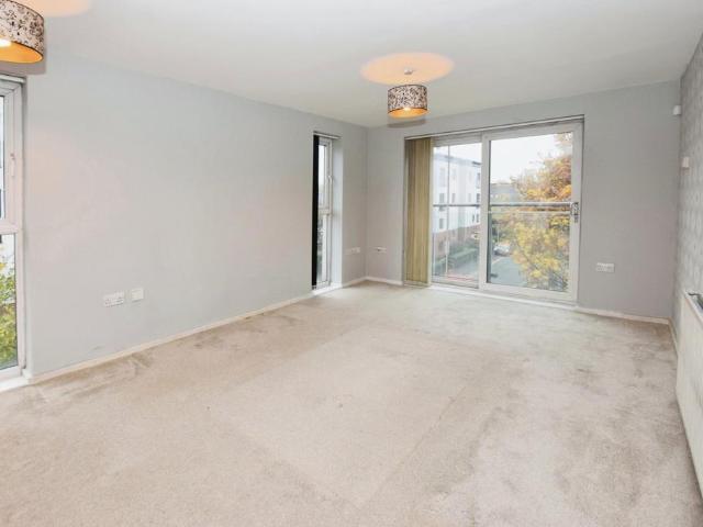 38 Alban Street, New Broughton. 2 bed flat to rent £1,100 pcm £254 pw
