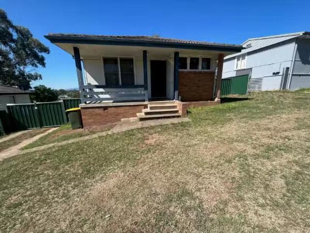 38 Anzac Parade, Muswellbrook House for rent Listed by Proper.