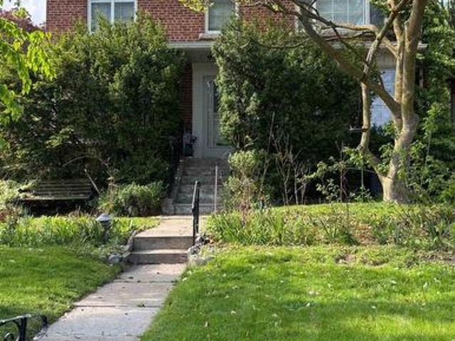 38 Avenal Drive, Toronto, ON, M6C 1V4 house for sale | Listing ID C13823 | Royal LePage