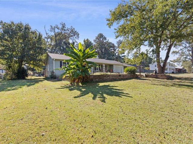 38 Baker Road SE